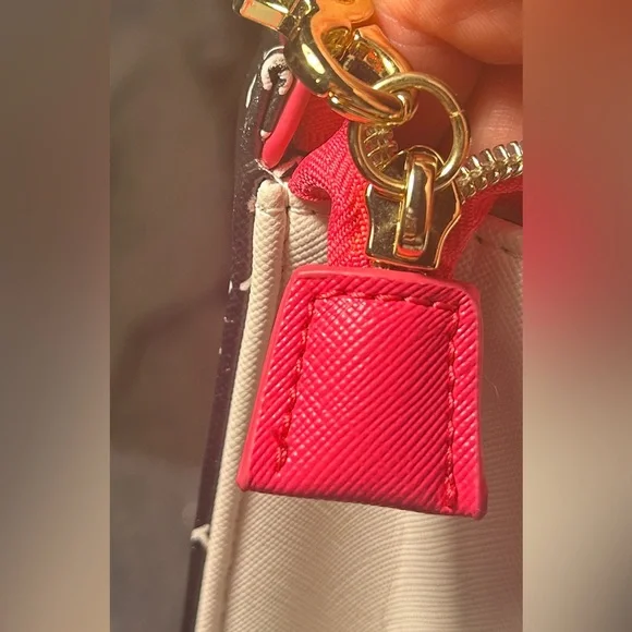 Betsey Johnson Pink&Mint Skull Clutch.NWOT - See Pics for Details- 2 Minor Flaws - Picture 13 of 13